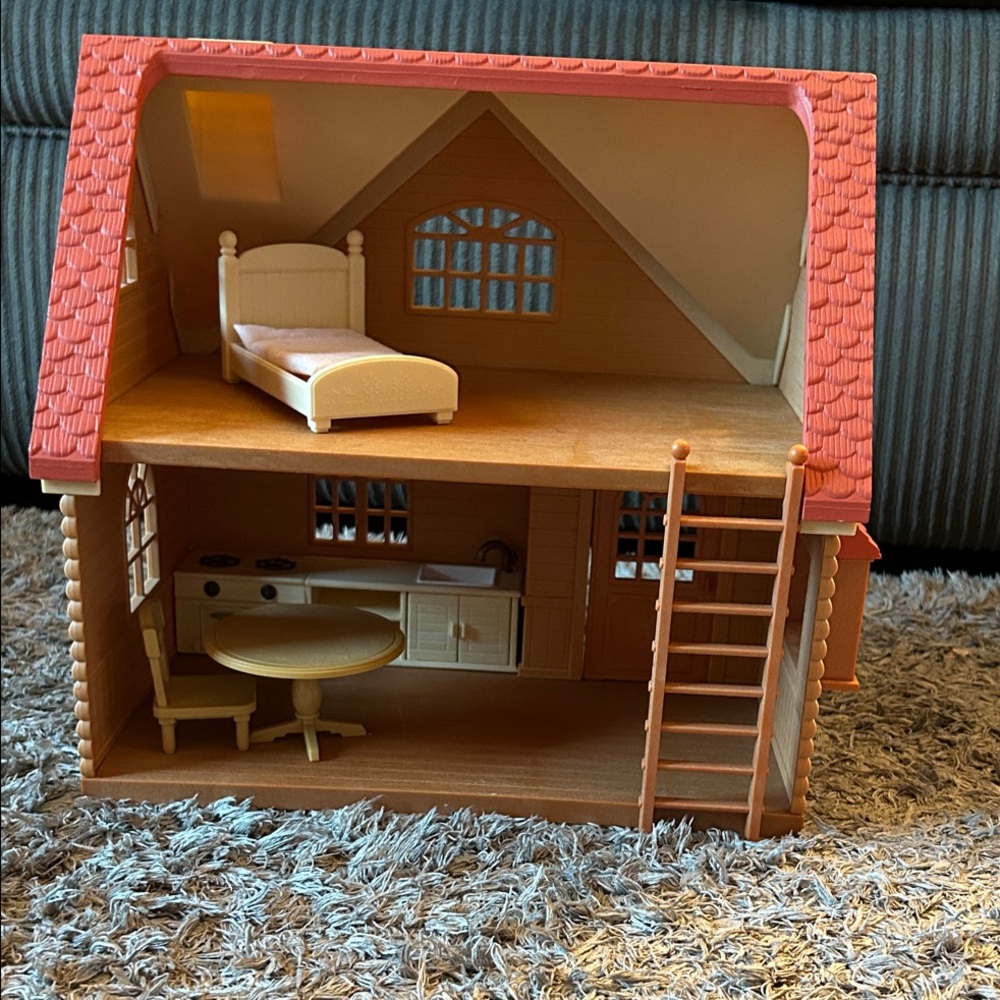 Calico Critters Charming House with Furniture